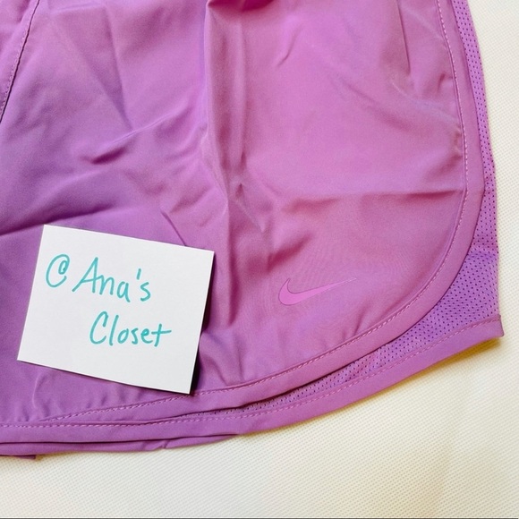 Nike | Women’s Running Shorts - Picture 4 of 4